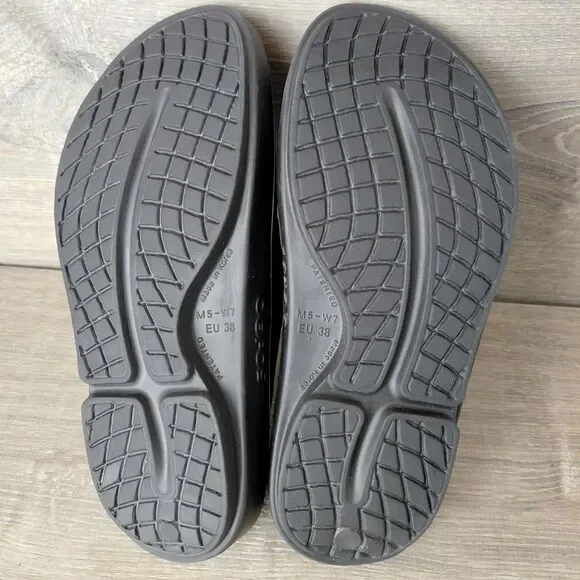 OOFOS OOahh Slides Unisex M5 W7 Black Slip On Orthopedic Recovery Comfort Sandal - Picture 8 of 9